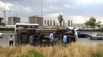 Ankara'da işçi servisi kaza yaptı: 14 yaralı