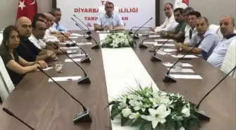 Diyarbakır'da anız yangınlarını önleme toplantısı yapıldı