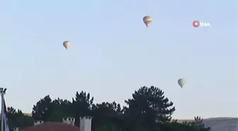 Kapadokya'da gökyüzü balon festivali ile şenlendi