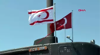 TCG Gür Denizaltısı Girne Limanı'na demirledi