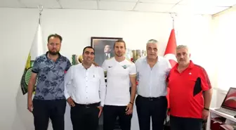 Akhisarspor'da 2 imza birden