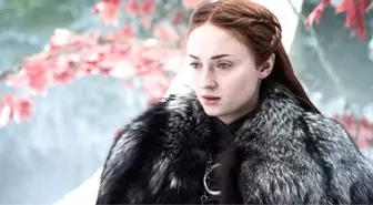 Game of Thrones'un Sansa'sı Sophie Turner, dünyaevine girdi!