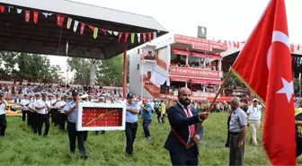 Tarihi Kırkpınar Yağlı Güreşleri'nin açılış töreninde Edirne Belediye Başkanı Recep Gürkan'ı ıslıkladılar