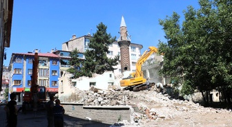Cami 2.kez yıkıldı minaresi 5 asırdır ayakta