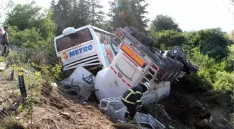 Düzce TEM yolunda TIR, 4 araca çarptı: 1 ölü, 6 yaralı (2)- Yeniden