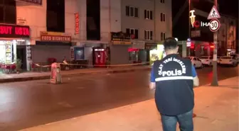 Kimliği belirsiz kişilerce otomobilden açılan ateş sonucu 2 kişi yaralandı