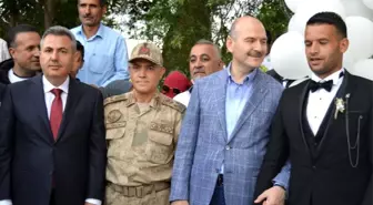 Bakan Soylu, Afrin'de görev yapan uzman çavuşun düğününe katıldı