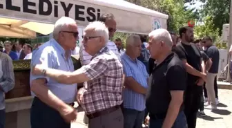 Evinde asılmış halde bulunan eski müsteşar yardımcısı toprağa verildi