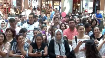 'Geçmiş Olsun' filmine İzmir'de özel gala