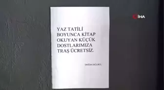 Kitap okuyan çocukları ücretsiz tıraş ediyor