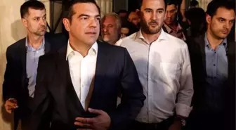 Yunanistan'da merkez sağ Çipras'ı koltuğundan etti