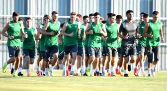 Bursaspor hazırlıklarına altyapıdan çıkardığı gençlerle başladı