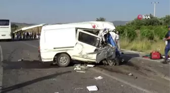 Manisa'da otobüs ve minibüs çarpıştı: 6 ölü, 22 yaralı