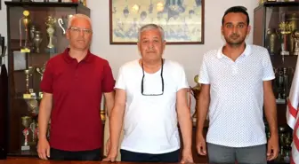 Ayvalıkgücü Belediyespor'un teknik patronu Mutlu Karakaş oldu