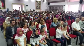 Kur'an kursu öğrencilerinden 'İşaret diliyle ilahi'