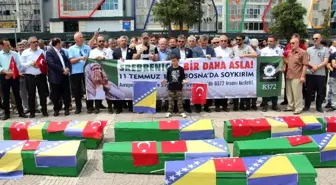 Srebrenitsa soykırımına tepki yürüyüşü