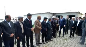 Vali Memiş, Küçük ailesine taziye ziyaretinde bulundu