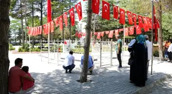 15 Temmuz yıl dönümünde Halisdemir'e ziyaretçi yoğunluğu