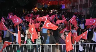 Karslılar 15 Temmuz'un 3. yıl dönümünde sokaklara döküldü