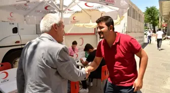 Mızraklı kan bağışında bulundu