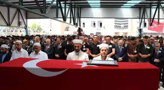 Şehit Jandarma Teğmen Alim Keskin'i asker kardeşleri uğurladı