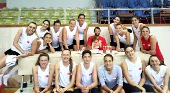 A Milli Kadın Voleybol Takımı kampa girdi