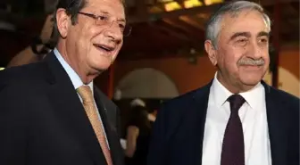 Rum yönetimi lideri Anastasiadis, Akıncı ile görüşmeye hazır olduğunu açıkladı