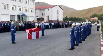 Bitlis'te binbaşı roketli saldırıda şehit oldu; 1'i korucu 2 yaralı (3)