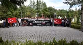 Gazi şehrin gençleri 15 Temmuz'un izlerini yakından gördü