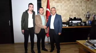 İHA'dan Başkan Zeybek'e ziyaret