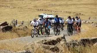 Prof. Dr. Klaus Schmidt anısına Göbeklitepe'ye pedal çevirdiler