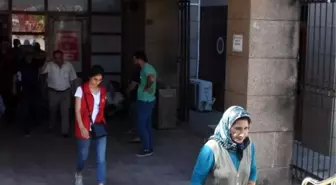 Zehirlenme şüphesiyle hastaneye getirilip, cinsel saldırı bulgusu rastlanan kadının ölümüne...