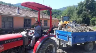 Atıl durumdaki köy okulunda çalışmalar aralıksız sürüyor