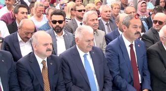 Binali Yıldırım cami açılışına katıldı