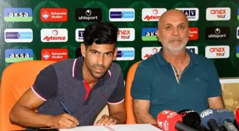 Alanyaspor, Juanfran'ı renklerine bağladı