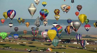 Fransa'nın doğusunda balon festivali: Bin sıcak hava balonu göğe yükseliyor