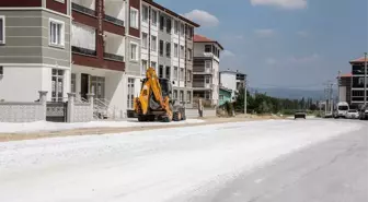 Dumlupınar Mahallesi'nde yol çalışması