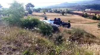 Kastamonu'da sunta yüklü tır tarlaya devrildi