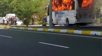 Balıkesir'de yolcu otobüsü alev aldı