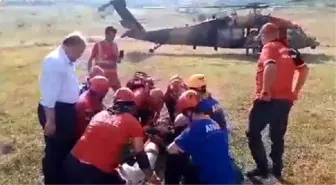 Kanyonda bacağı kırılan kadın, askeri helikopterle kurtarıldı