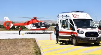 Kazada beli kırılan çiftçi için ambulans helikopter havalandı