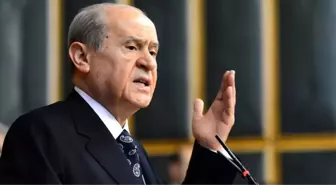 Bahçeli'nin 'geri dönün' çağrısı karşılık buldu: İYİ Partili 2 isim, MHP'ye katıldı