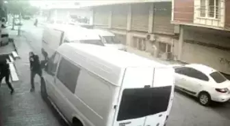 Maskeli hırsızlar Sultangazi'deki konfeksiyon atölyesini böyle soydular