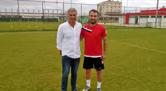 Metehan Andaç Özlü yeniden Elazığ Belediyespor'la anlaştı