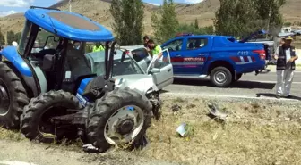 Gümüşhane'de iki ayrı trafik kazasında 5 kişi yaralandı