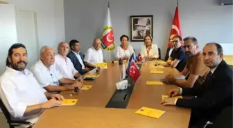 Basın Konseyi üyeleri İzmir Gazeteciler Cemiyeti'nde buluştu