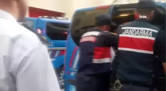 Kafeye ses bombası atan 3 zanlı tutuklandı