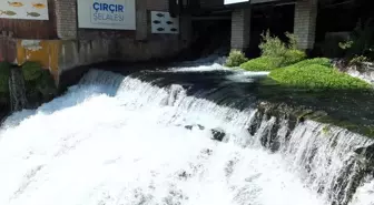 Keban'daki Çırçır Şelalesi manzarasıyla dikkat çekiyor