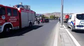 Kontrolden çıkan otomobil aydınlatma direğine çarparak durabildi