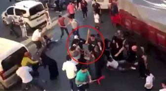 Mahalleli park yeri yüzünden sopa ve taburelerle birbirine girdi